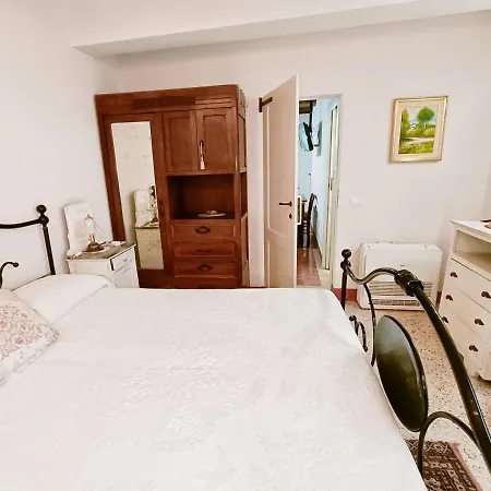 Residenza Madonina - Marisa * مورتشانو دي رومانيا